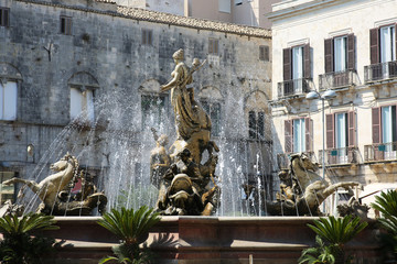 Fountain of Diana Syracuse Sicily - obrazy, fototapety, plakaty
