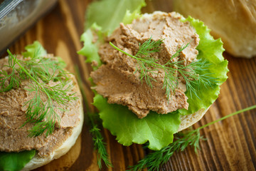 pate with bread
