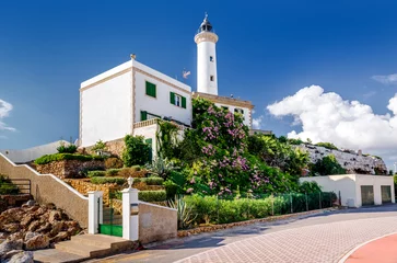 Rolgordijnen zonder boren Vuurtoren Faro de Botafoch lighthouse in the port of Ibiza town