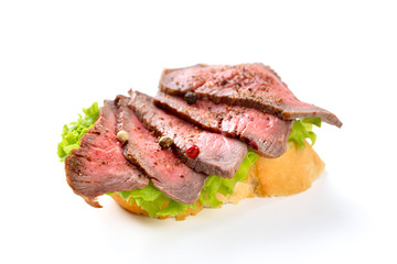 Fingerfood mit gewürztem Roastbeef 