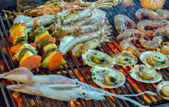 Assorted seafood grilled SEAFOOD