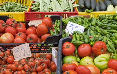 Gemüse auf einem Marktstand