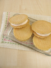 Waffeln mit Cremefüllung