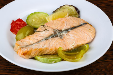 Salmon with grilled vegetables