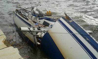 shipwreck yacht shipwrecked ship