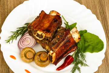 Roasted beef ribs
