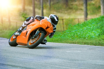 Motorbike racing - 92779562
