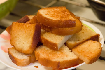 hill a toast on a plate