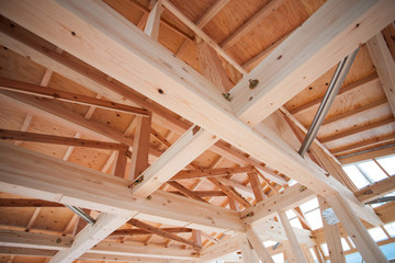 建設中の木造住宅