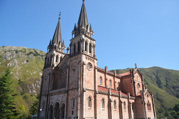 Naklejka na ściany i meble Santuario de la Virgen de Covadonga