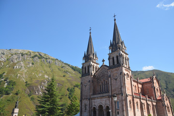 Fototapeta na wymiar Santuario de Covadonga, Asturias