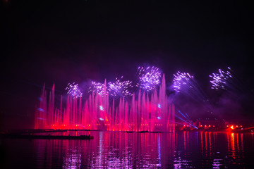 Fototapeta premium Фестиваль Круг Света. Гребной Канал.