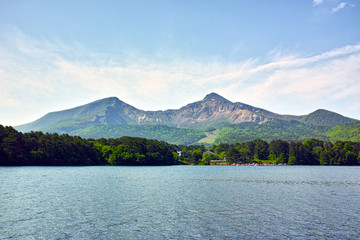 初夏の裏磐梯桧原湖