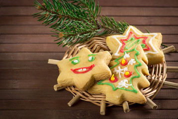  Christmas cookies and spruce branches