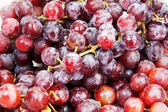 grapes red seedless