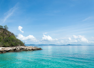 Fototapeta premium blue sky with sea and rock