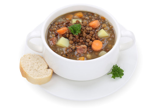 Linsensuppe Linsen Suppe in Suppentasse Freisteller