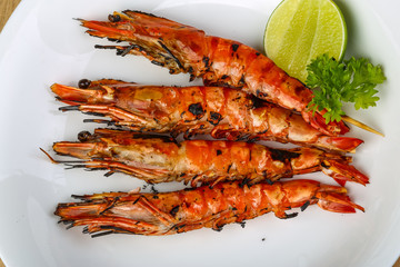 Grilled king prawns