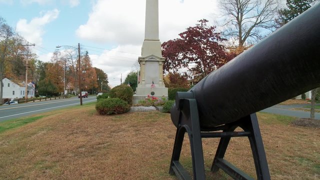 Cannon and monument in Woodbury center