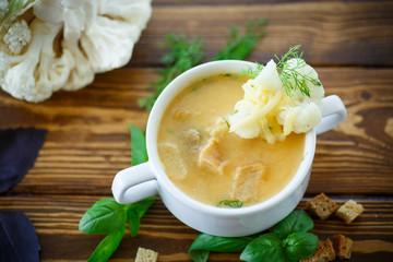 soup pureed cauliflower