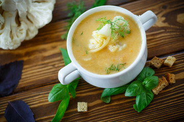 soup pureed cauliflower