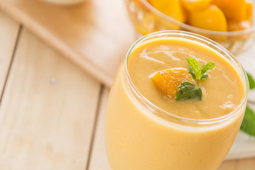mango smoothie