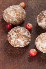 Gingerbread with cranberry filling