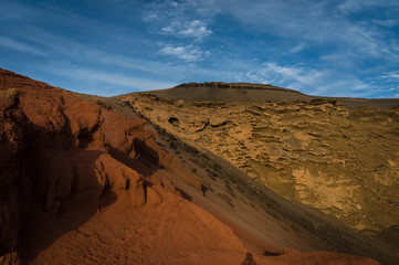 Naklejka premium bunte Berge bei el Golfo Lanzarote