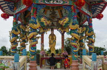Fototapeta premium Court Guanyin with worship..