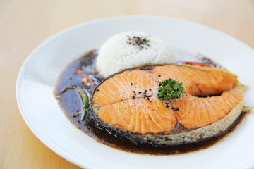salmon black paper with rice