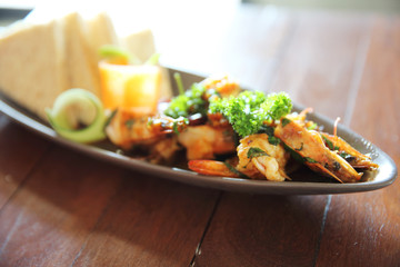sizzling chilli shrimps