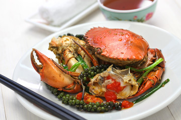 stir-fried crab with green kampot pepper, cambodian cuisine