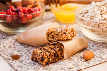 Homemade granola energy bars