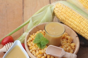 Corn milk and fresh sweet corn