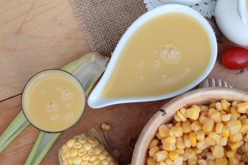 Corn milk and fresh sweet corn