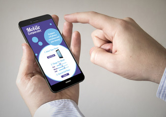  touchscreen smartphone with online comparator on the screen