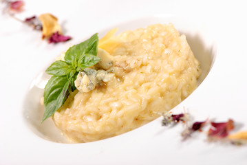 Delicate risotto with cheese