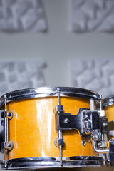 Fototapeta na wymiar drum in a recording studio.