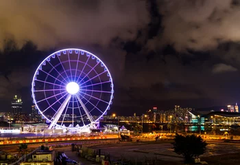 Fotobehang Observation wheel in Hong Kong at night © bander