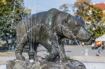 Fontanna niedźwiadka na przemyskim Rynku,Fountain bear on Przemysl Market © Pawel Gruntowicz