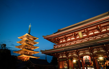 Fototapeta na wymiar Senso-ji temple in Asakusa, Tokyo