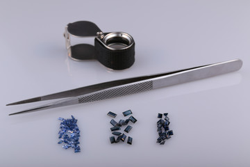 Natural sapphire and tools gemologist.