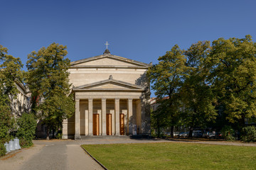 Klassizistische St. Elisabeth-Kirche in Berlin-Mitte