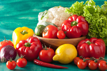 vegetables tomato pepper avocado onion cauliflower lettuce