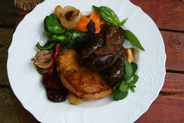 печёночные колбаски.