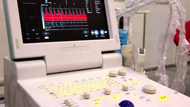 Ultrasonic scanner for medical examination