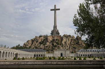 Vista de la Abad&iacute;a y Cruz del Valle de los Caidos