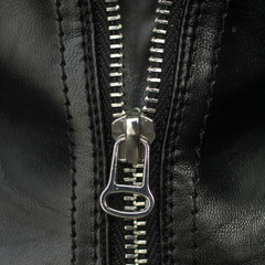 Silver zipper © pink candy