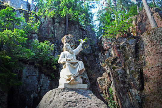 sculpture Vainamoinen in Vyborg