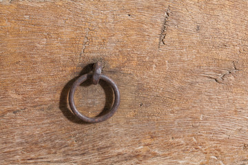Textura de madera con arandela metalica